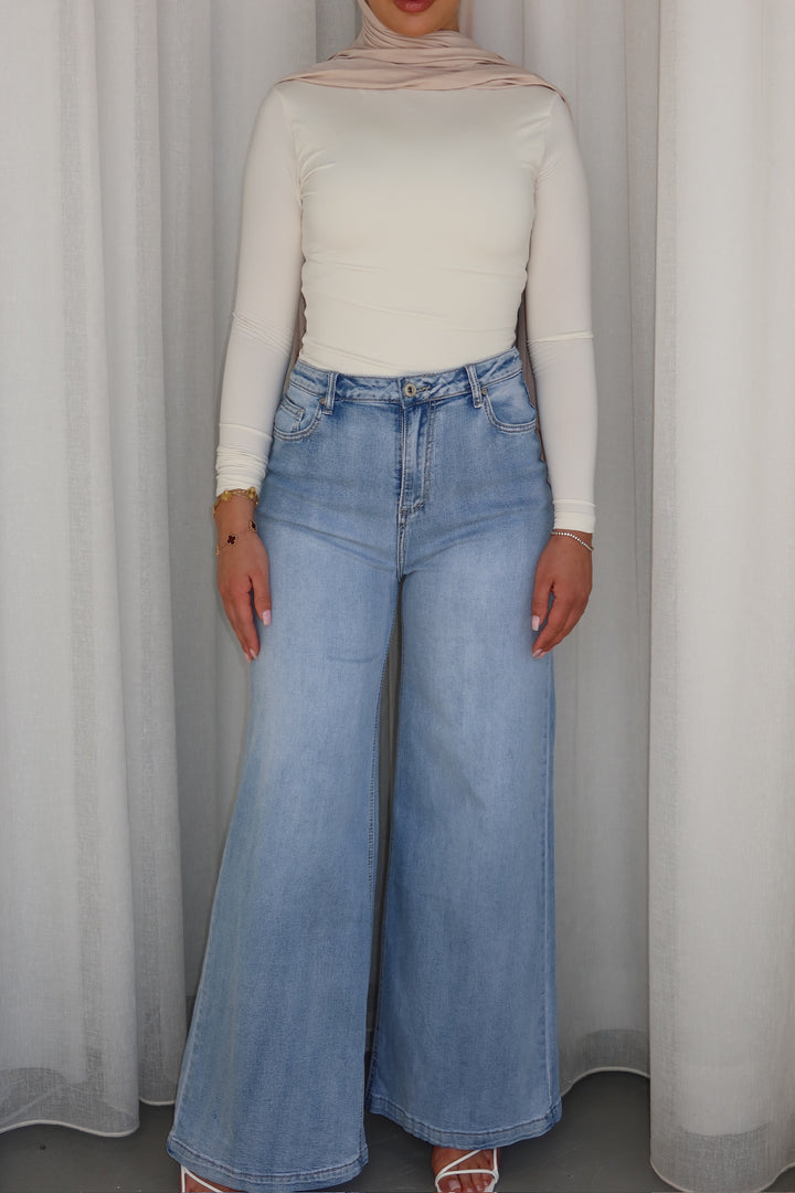 Ultra-Wide Stretchy Jeans